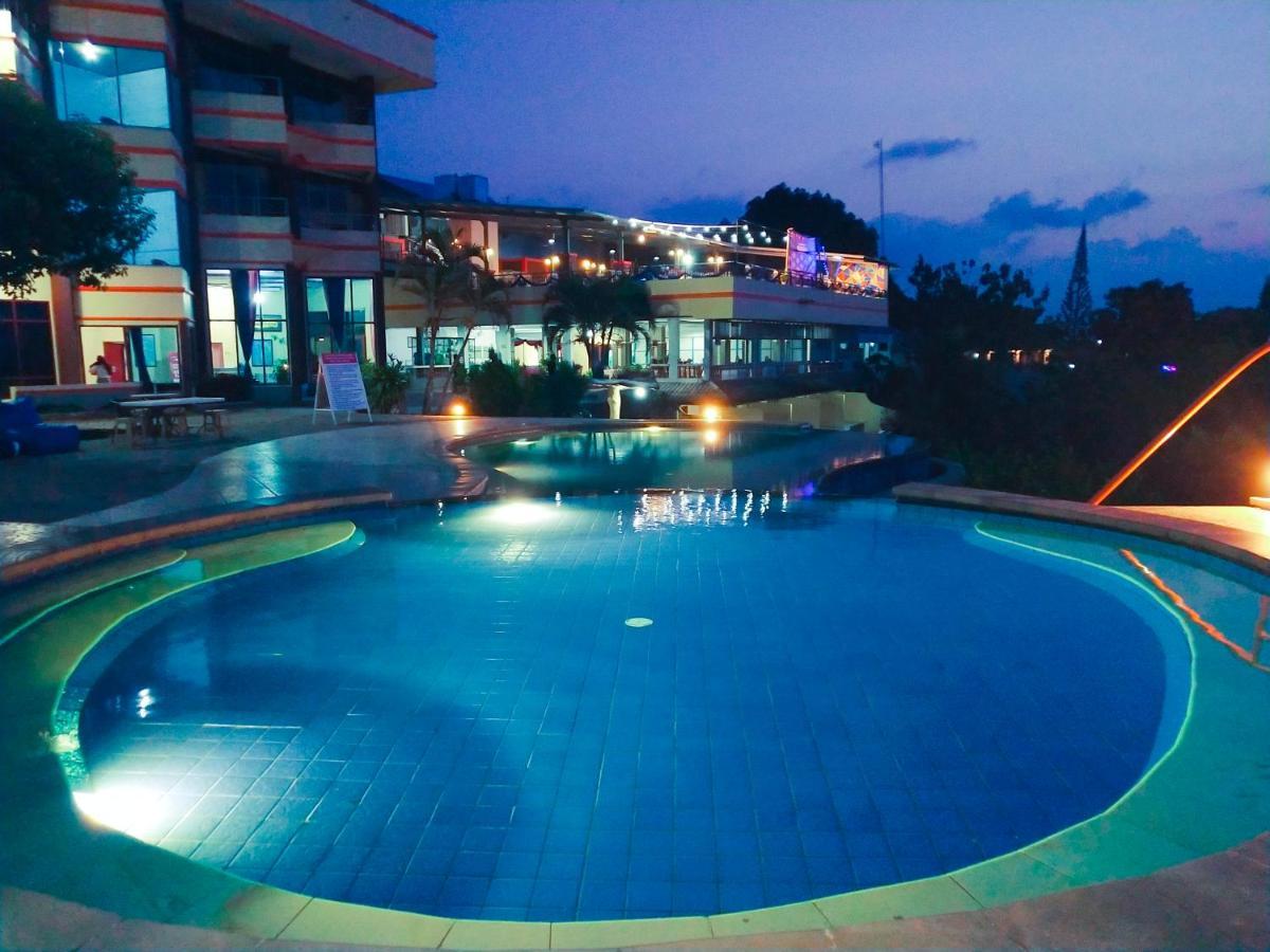 Bukit Kenari Hotel & Restaurant Pare-Pare ภายนอก รูปภาพ